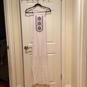 Alya white maxi dress